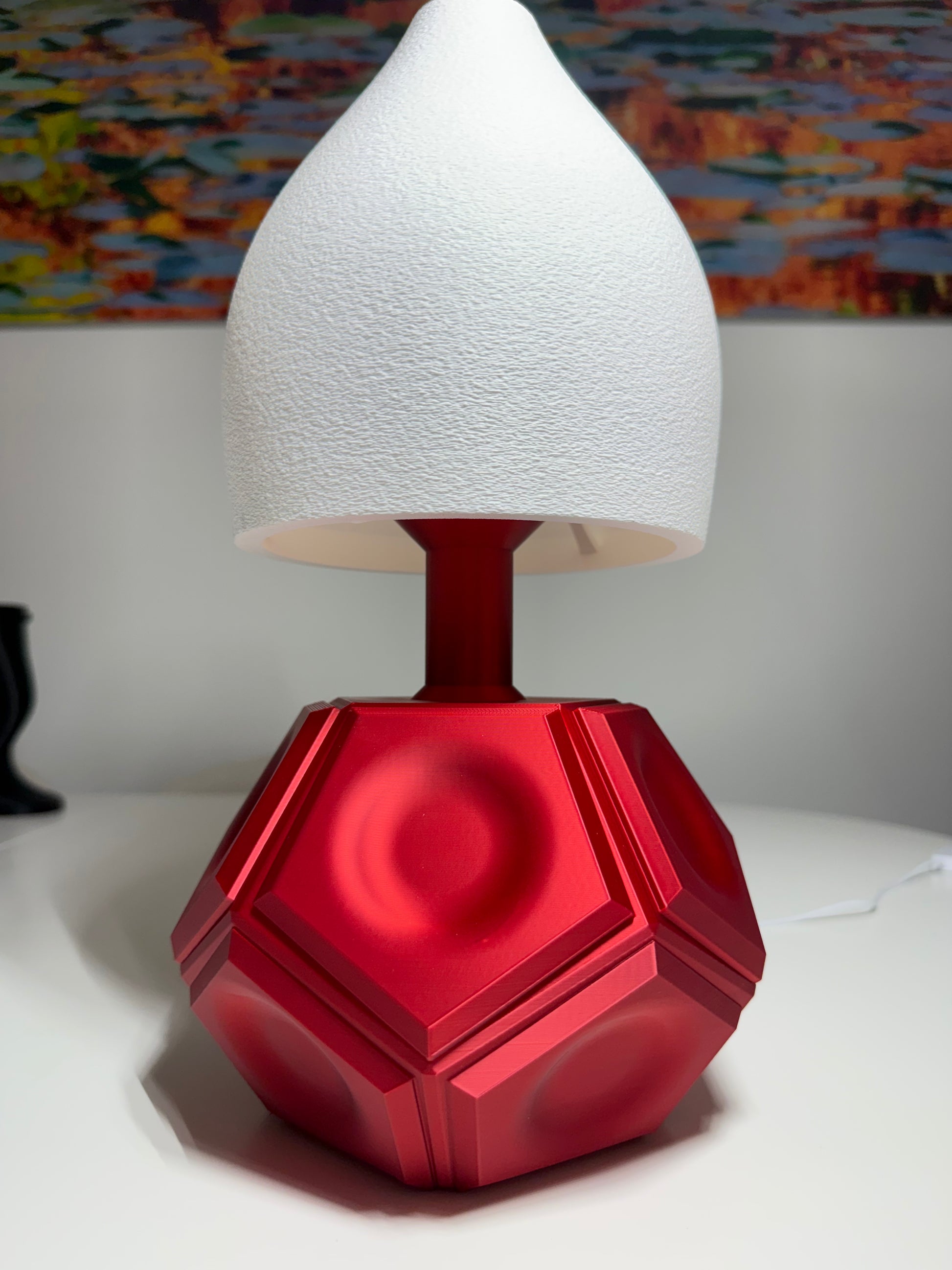 Roberta Lamp - USB-C charging port